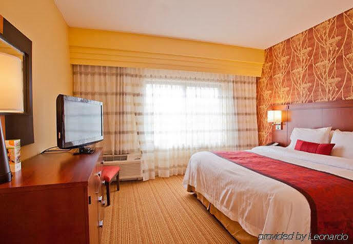 Courtyard By Marriott Charlotte Lake Norman Huntersville Exterior foto